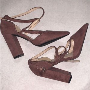 Strapped Pointed Shoe